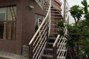 广州狮岭钣金加工厂，【恒宇泰金属】关注网络轻钢别墅骗局