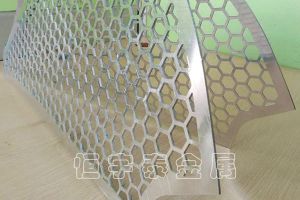 在激光切割种不同材质的切割厚度是否一样