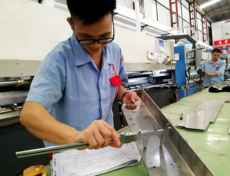 钣金加工执行的标准