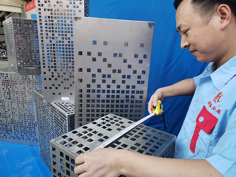 钣金加工执行的标准