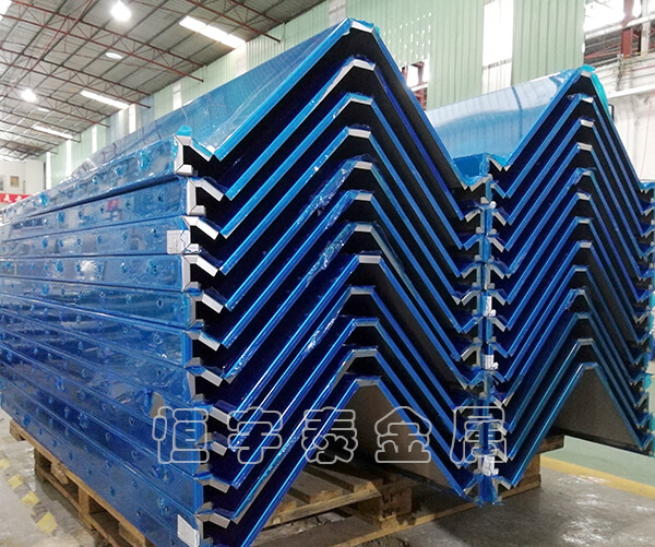 不锈钢板材的折弯加工在工业生产中具有广泛的应用