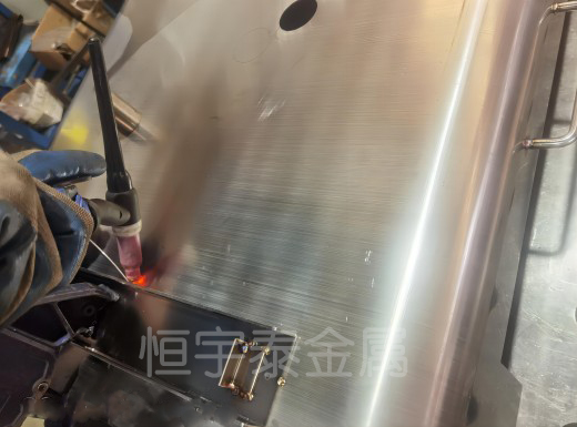 在氩弧焊焊接过程中 气孔是如何形成的