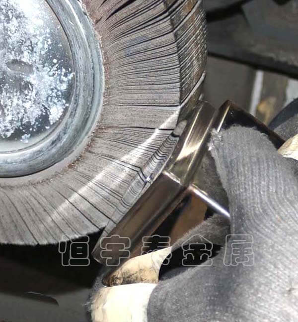 在钣金的加工打磨和抛光过程中需要注意哪些关键因素